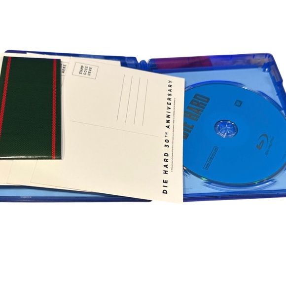 🎄 7 MOVIES/$50 🎄 Die Hard Blu-ray- 30th Anniversary- + Postcards | NWT - Picture 3 of 8